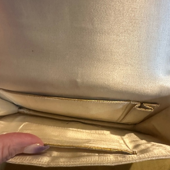 Rare find Vintage Taj Mahal picture made of beads on silk into a clutch purse - Picture 7 of 7